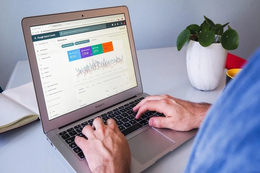 Online Growth