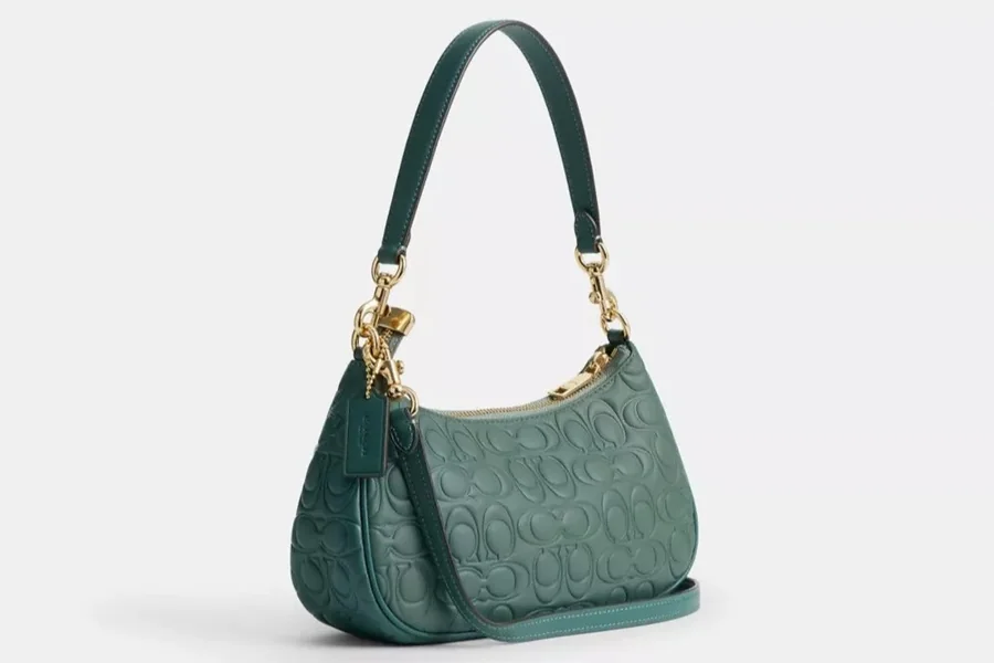 teri shoulder bag in signature leather